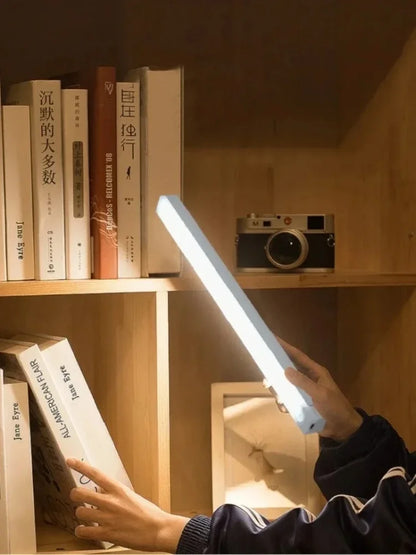 MotionBeam : lampe LED portable avec détecteur de mouvement